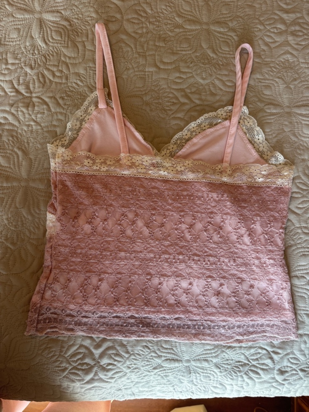 ROMWE Pink Lace Crop Cami with Cream Trim - Picture 3 of 3